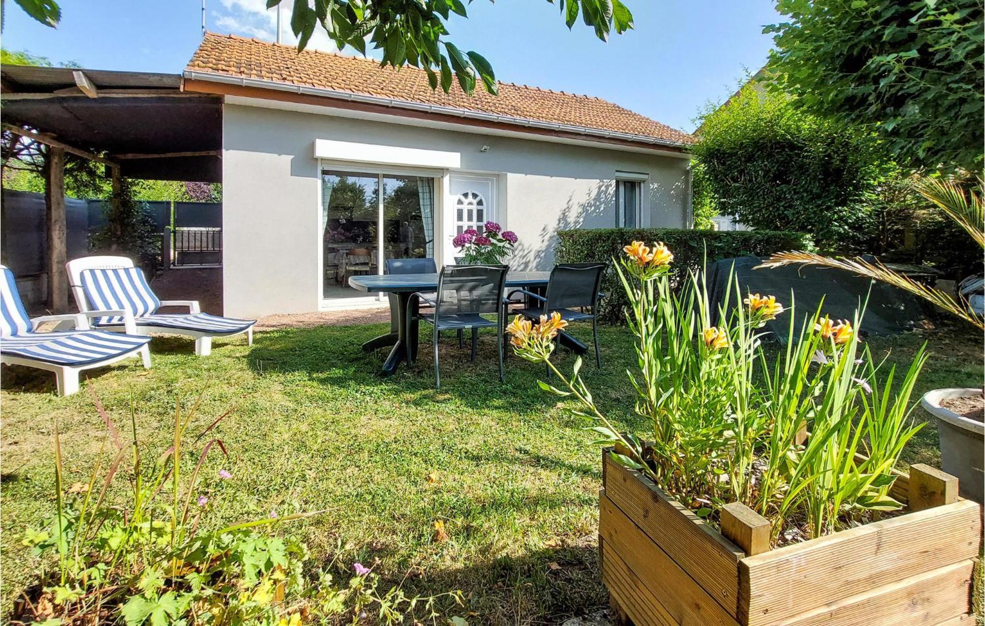 Gorgeous Home In Molinet With Wifi Екстер'єр фото